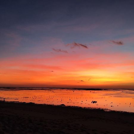 Berawa Beach Surfstay Canggu Exteriör bild