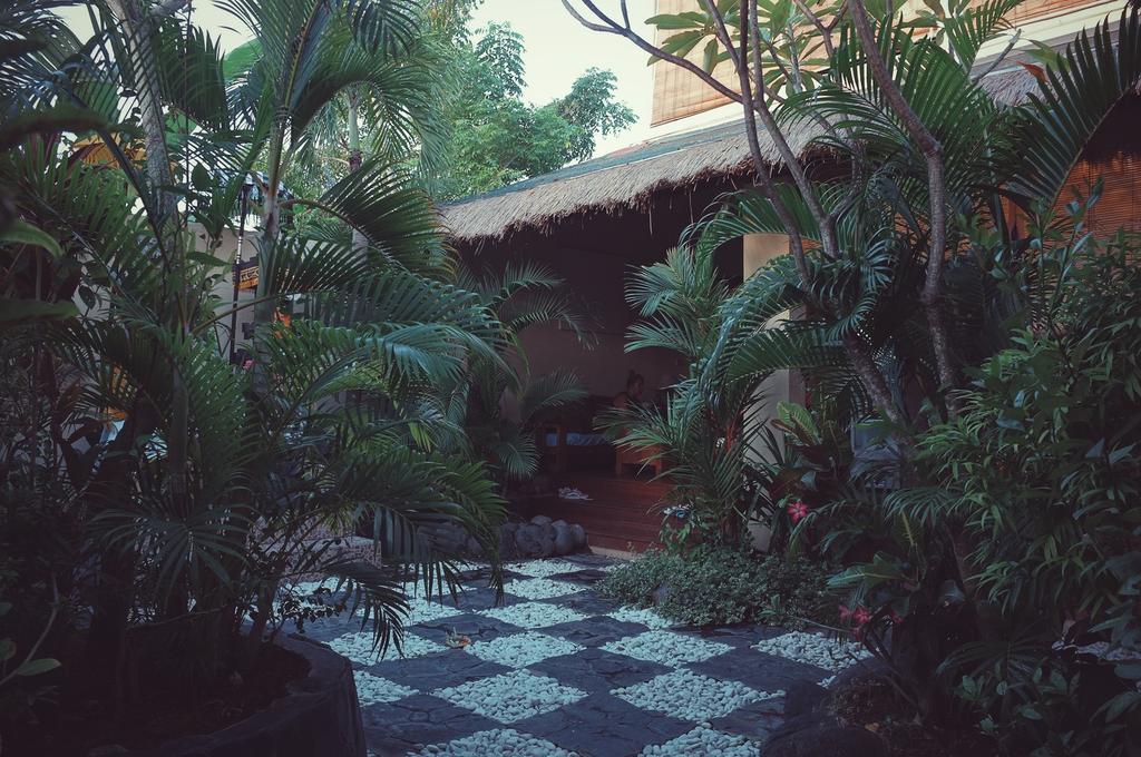 Berawa Beach Surfstay Canggu Exteriör bild