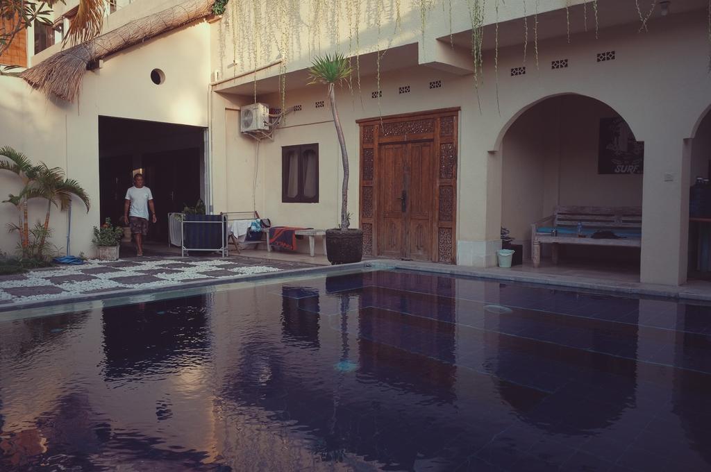 Berawa Beach Surfstay Canggu Exteriör bild